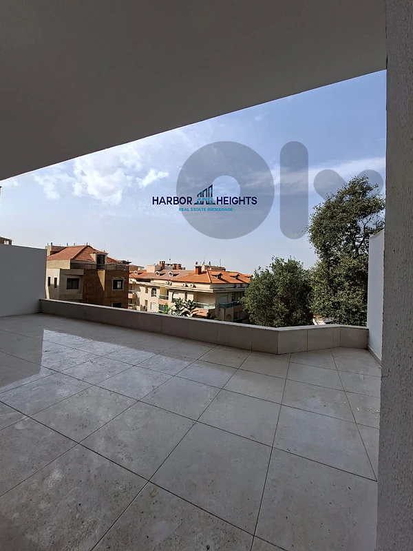 Apartment For Sale in Jouret Al Ballout  - شقة للبيع في جورة البلوط