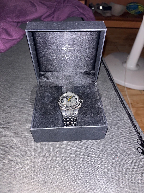 used watch omorfia