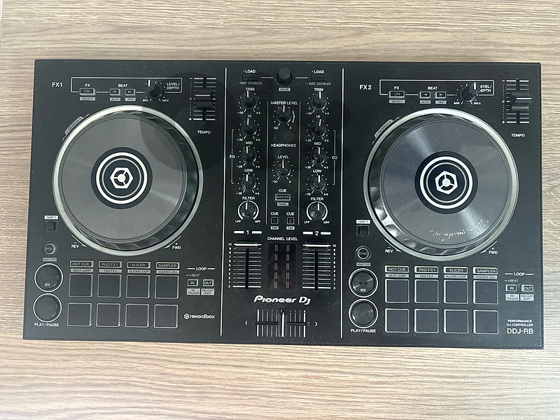 DDJ-RB200