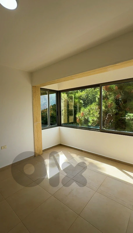 Apartment For Sale in Bhersaf - شقة للبيع في بحرصاف