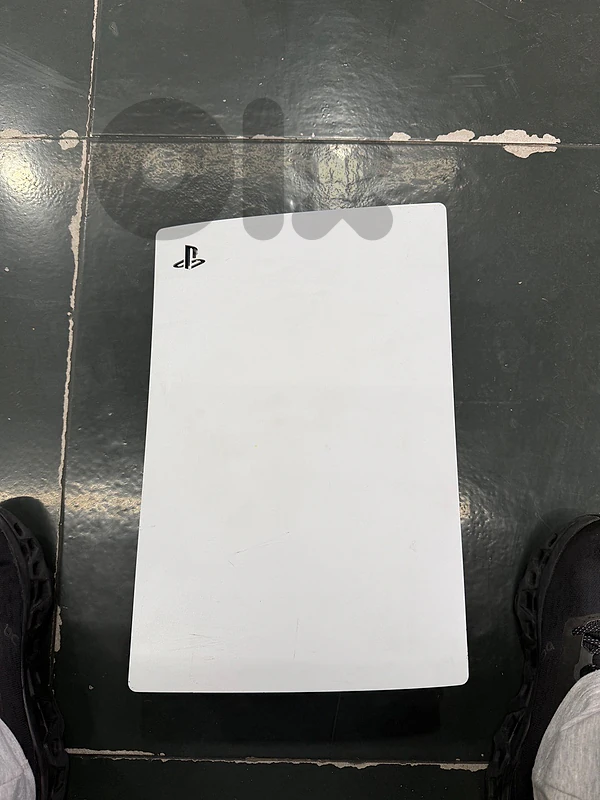 ps5 fat 1 controller barely used