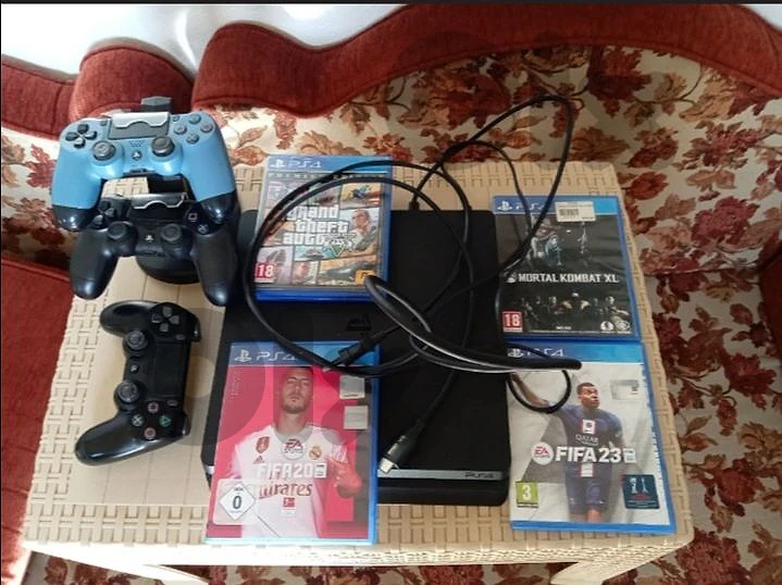 ps4 slim +5💿 +3🎮 =160$$
