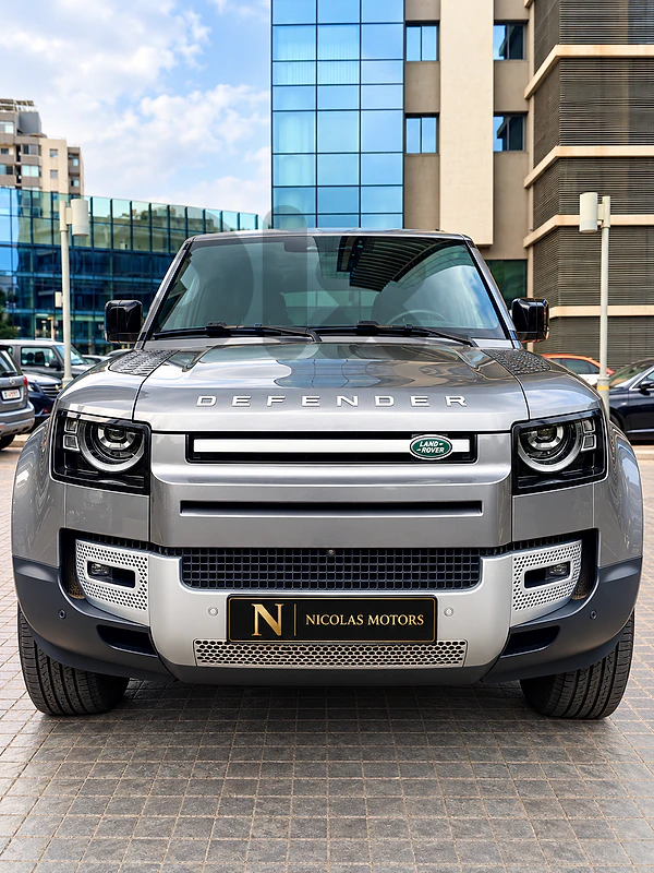 Land Rover Defender 2023