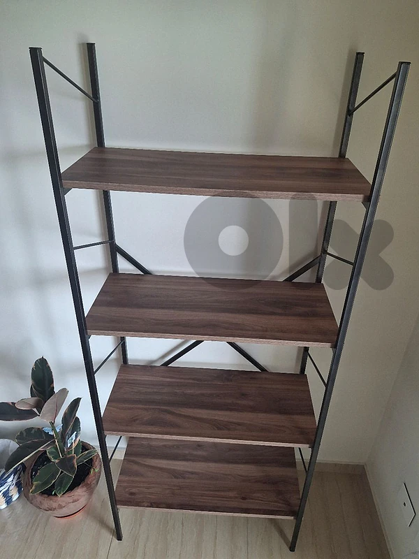 4-Tier Industrial Wooden & Metal Bookshelf / Display Rack – Like New