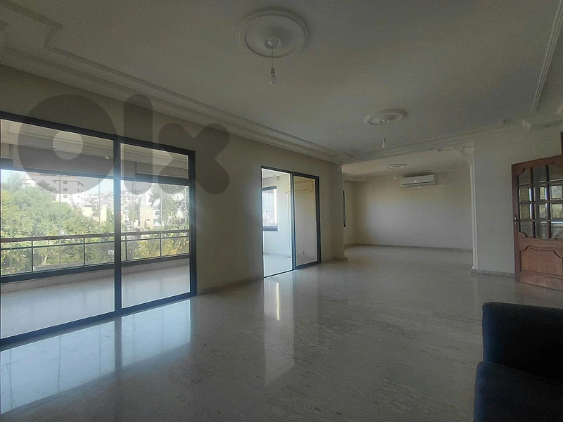 Apartment for rent in Haret Sakher | 2 Parkings | City and sea view