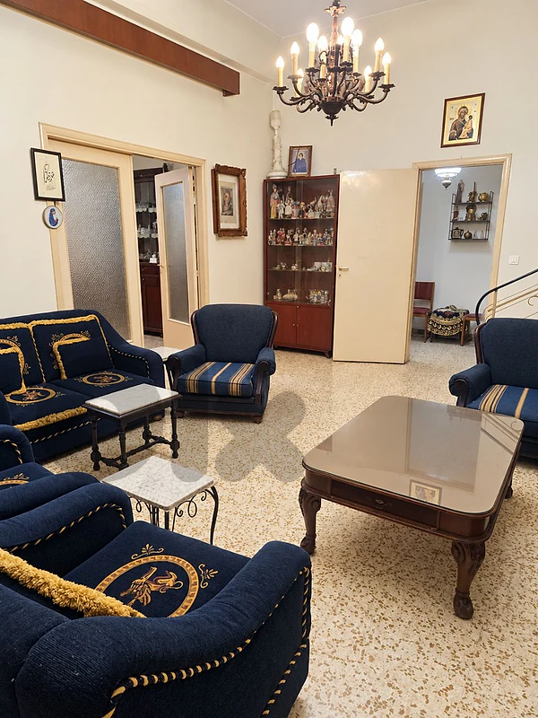 Spacious Apartment for Sale in Achrafieh  شقة للبيع في الأشرفية