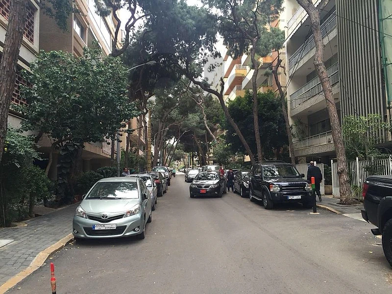 Badaro Prime location depot / office 260m — hot price