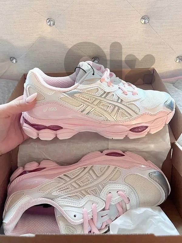 Pink Asics Gel Nyc