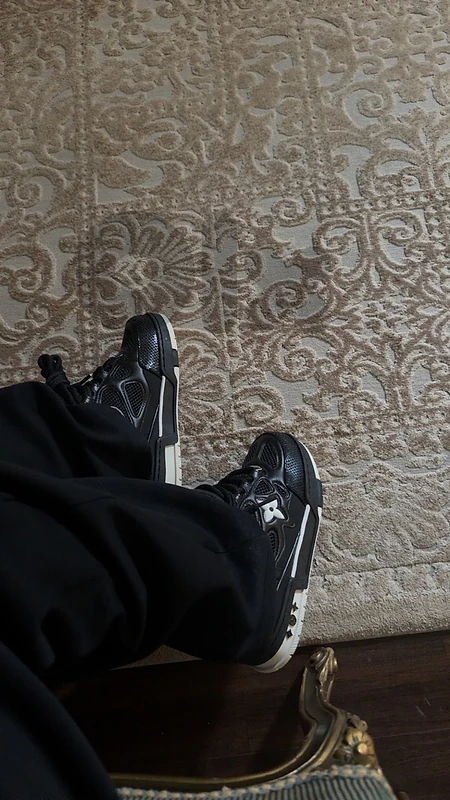 Louis vuitton skate black