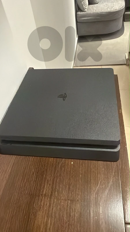 ps4 slim amazing  condition