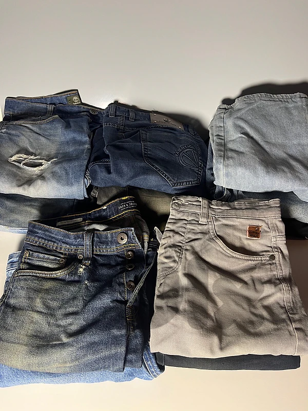 HUGE JEANS COLLECTION OFFER!