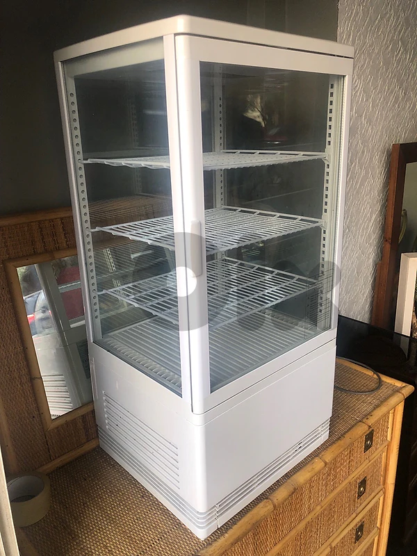 display fridge/ counter fridge , 280$