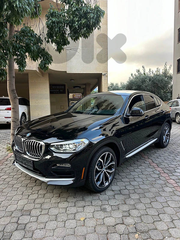BMW X4 x-drive Sport Package 2019 black on red (clean carfax)