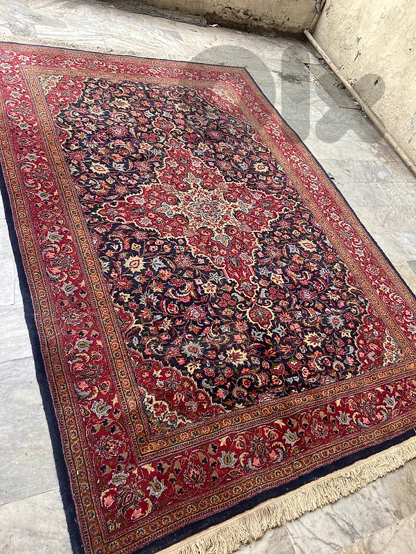 سجادة عجمية كشان الوان مميزة جداا خارقة النضافة روعة قياس (طول 265 )(