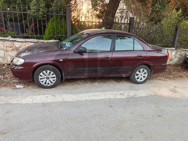 Nissan Sunny 2005