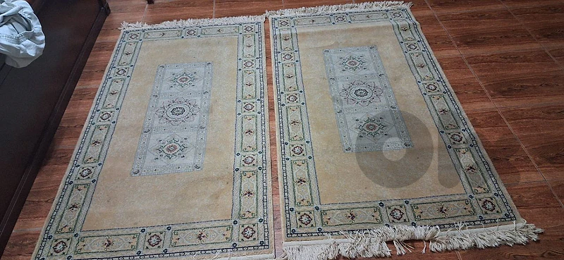 ٣ سجاد بلجيكي شبه جديد السعر ٦٠