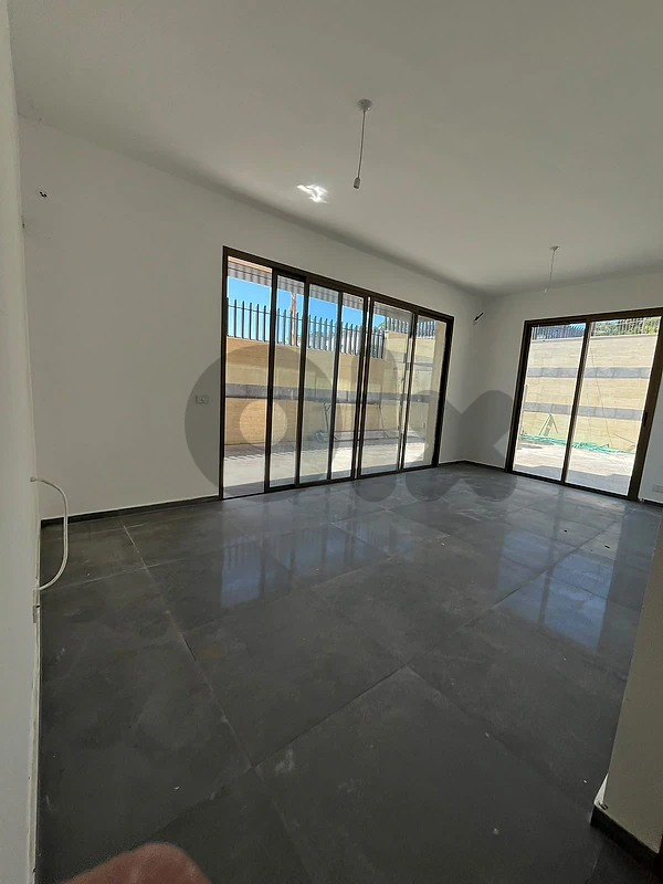 Apartment For Sale in Baabdat - شقة للبيع في بعبدات