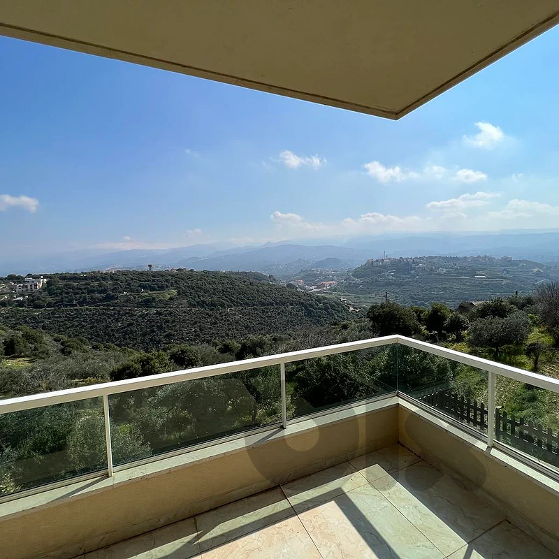 Apartment for sale in Batroun Ebrine شقة للبيع في البترون عبرين