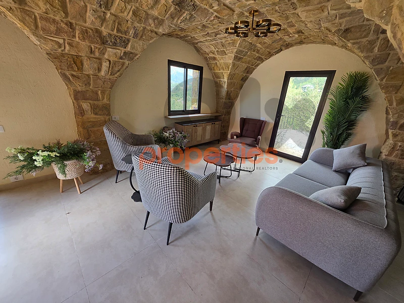Villa For Sale In Baskinta - CPSK146