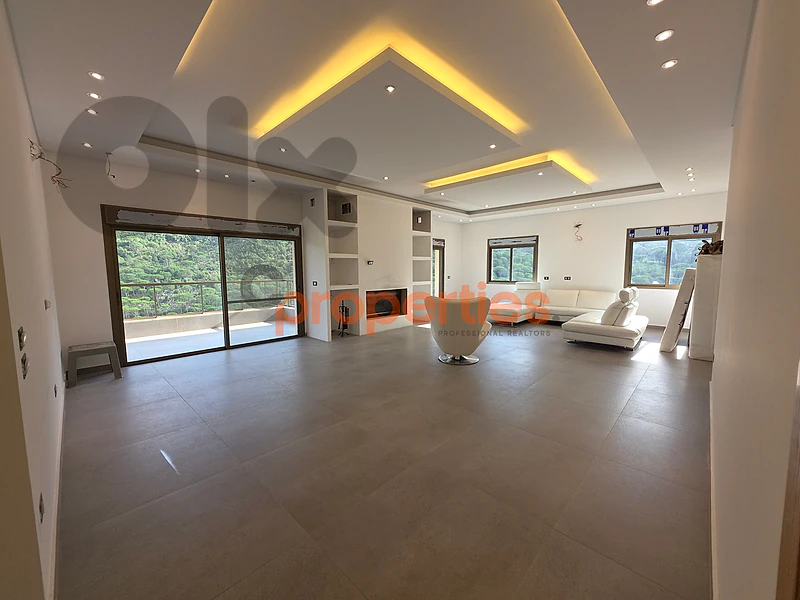 Apartment in Qonabet Baabdat For Sale - CPSK147