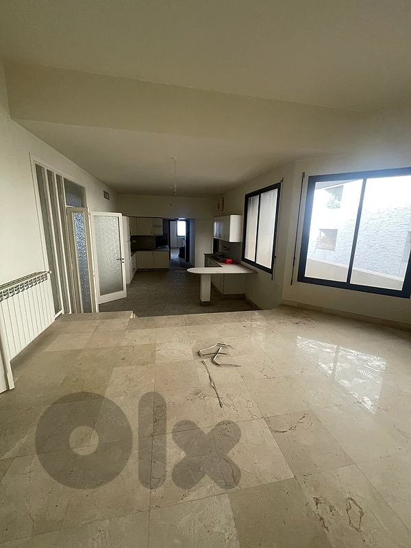 Apartment For Sale in Biyada -  شقة للبيع في بياضة