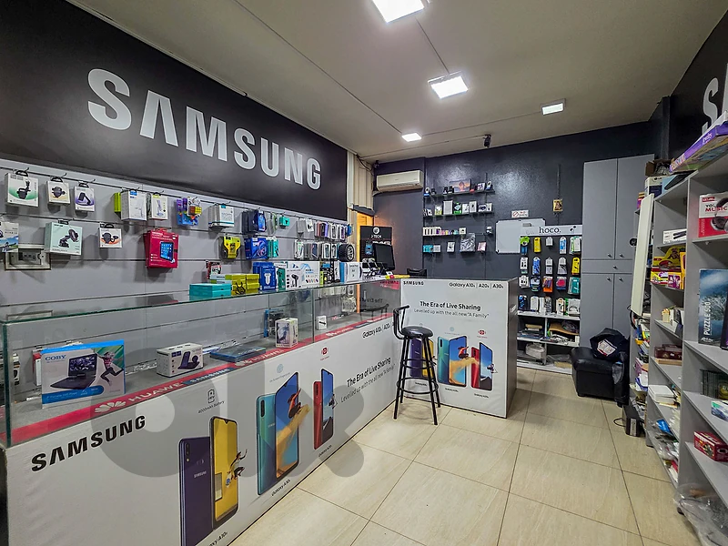 40 SQM Prime Location Shop in Atchaneh, Metn