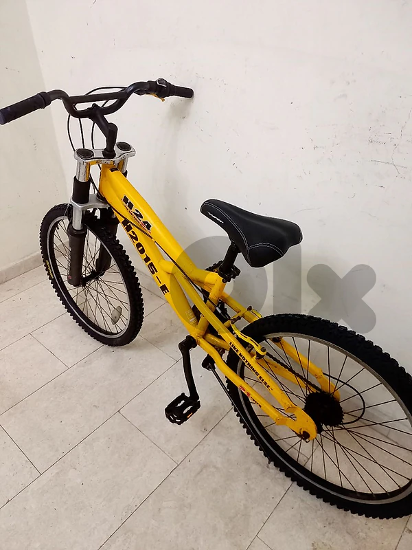 بسكليت hummer