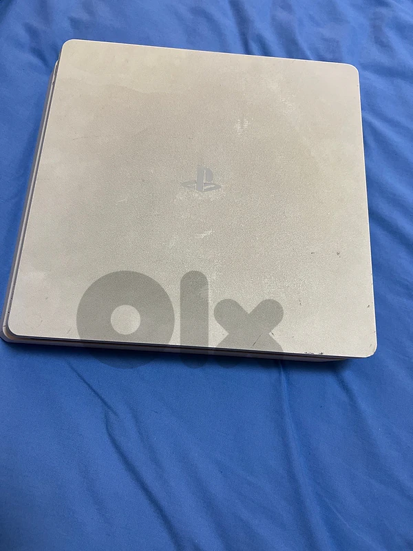 ps4 slim good condition