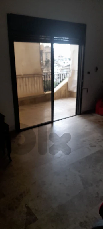 Apartment for rent in Awkar for