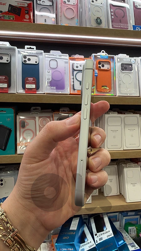 iphone 17 pro sim wala jereh