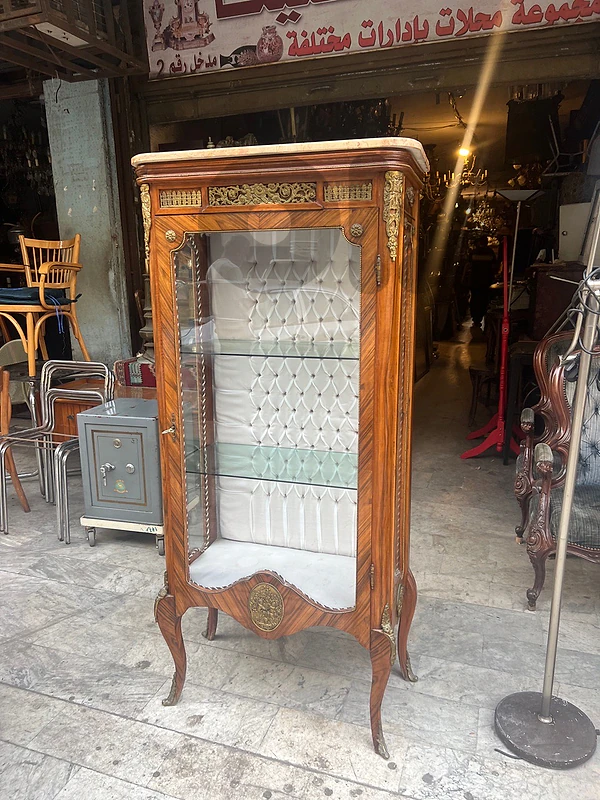 Antique frensh calssic vetrine salon crystalière 350$