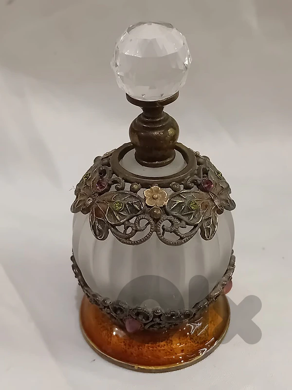 قنينة أنتيك للعطر