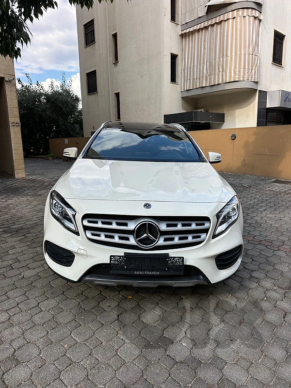 Mercedes GLA 250 AMG-line 4matic 2018 white (clean carfax-47k miles) Mercedes GLA 250 AMG-line 4matic 2018 white (clean carfax-47k miles)