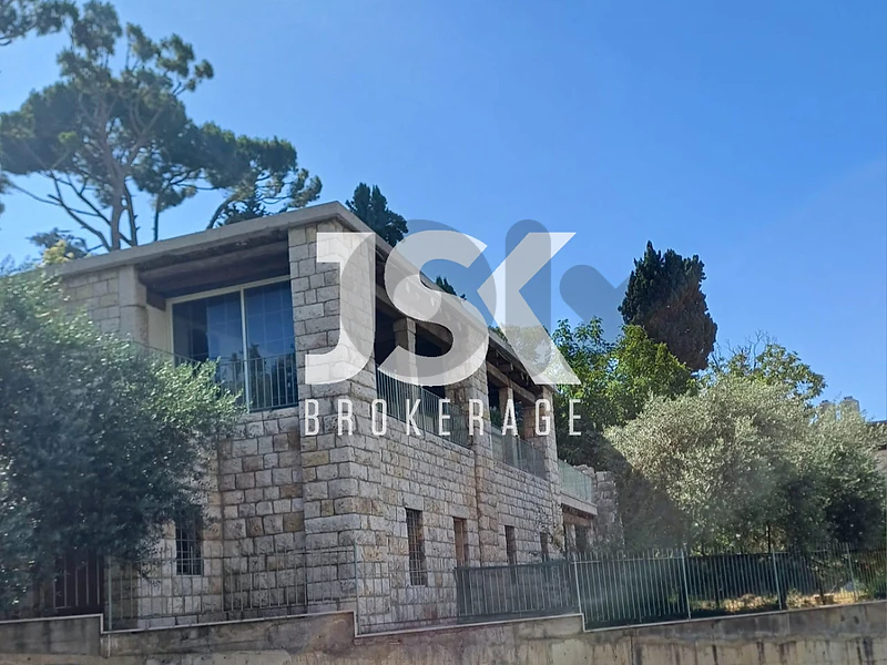 L22951 Land with Traditional House For Sale in Prime Location in Bikfa