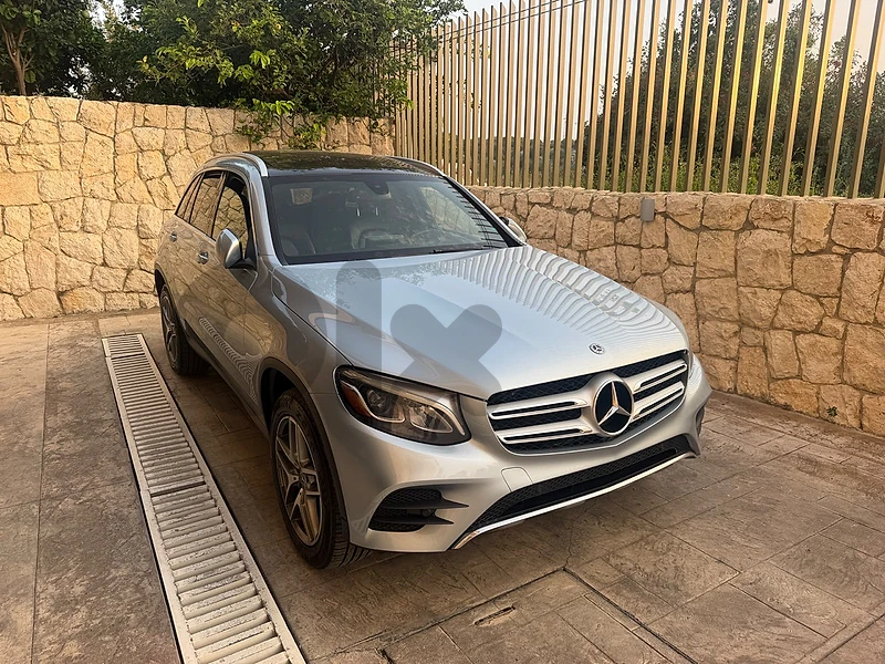 Mercedes-Benz GLC-Class 2018 300 4matic AMG cleancarfax