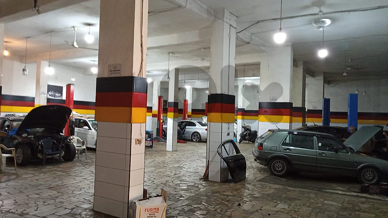Warehouse for Sale in Adonis, REF#87476258JY