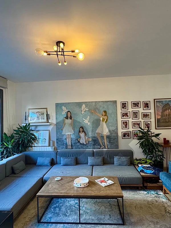 New Furnished Apartment For Rent In Achrafieh /شقة للإيجار في الأشرفية