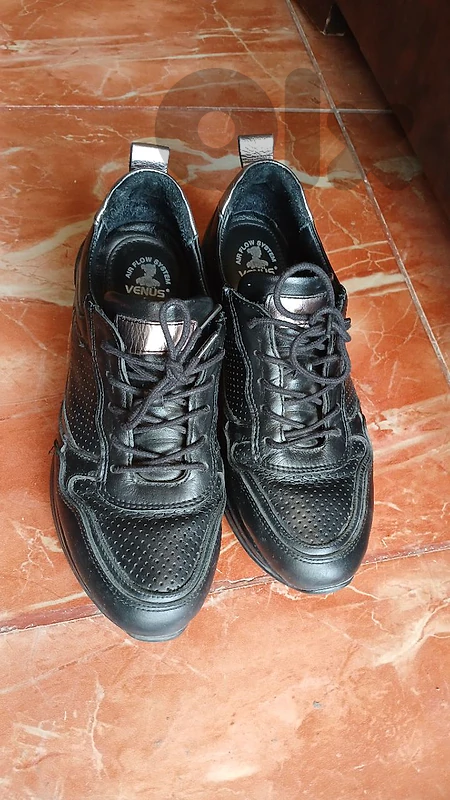 Venus orthopedic black shoes