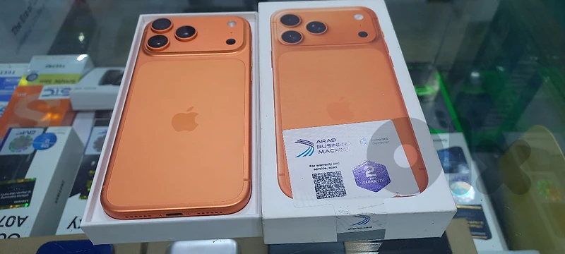 17 pro max used 15 days in box like new original sim +Esim