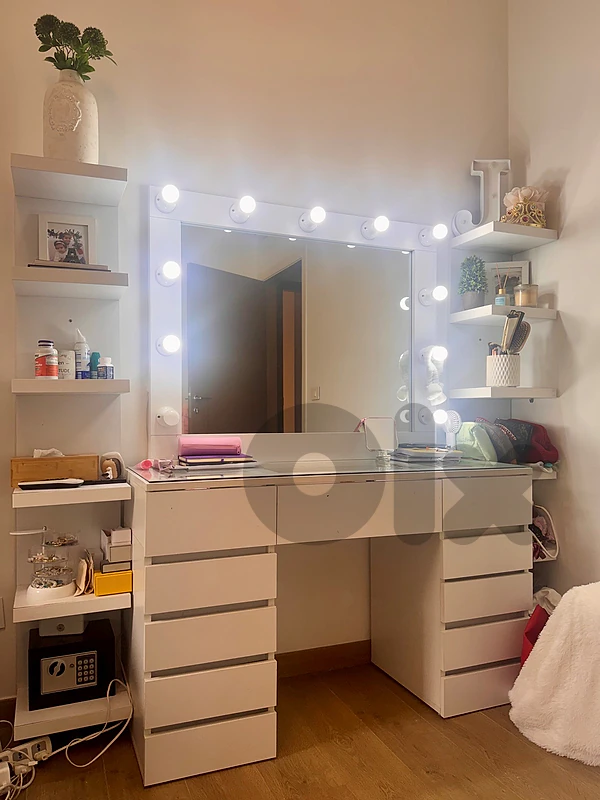 Vanity with 2 sets of Shelves
