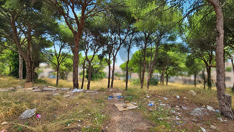 Land for sale in yarzeh  أرض للبيع في يرزه