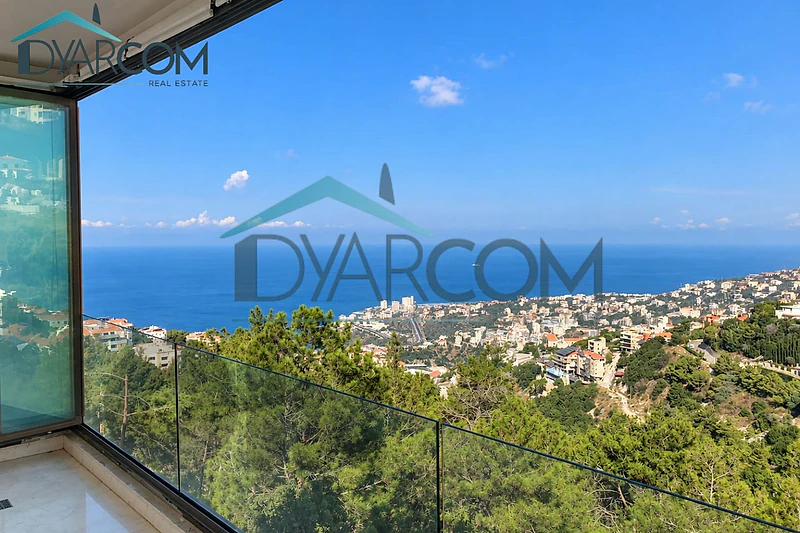 DY3960 - Kfarehbab Spacious Apartment with Panoramic View for Sale!