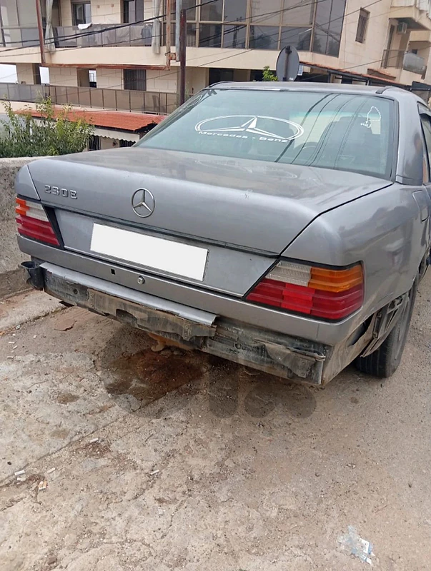 مرسيدس بنز آخر 1989 موديل 230E مرسيدس بنز آخر 1989 موديل 230E