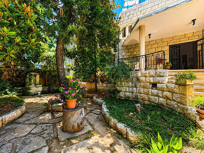 Luxury Villa with Investment Land for Sale – Baabda, Mount Lebanon