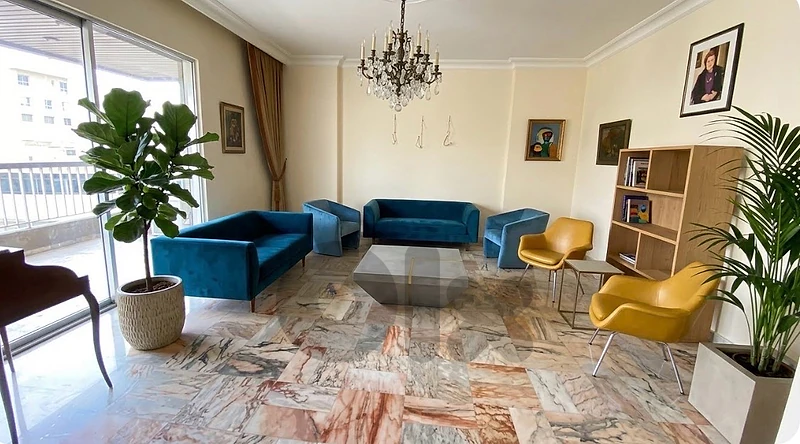 Beautiful apart in carre d’or achrafieh Abc prime location