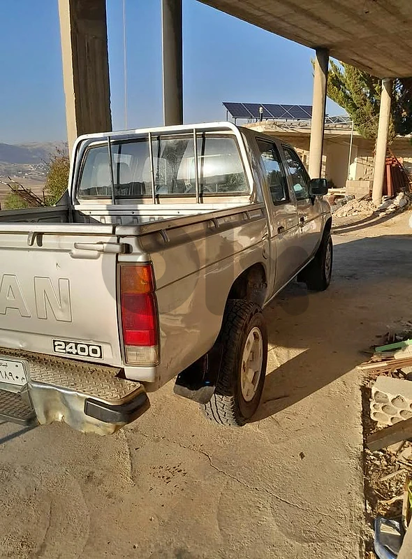 Nissan 1995