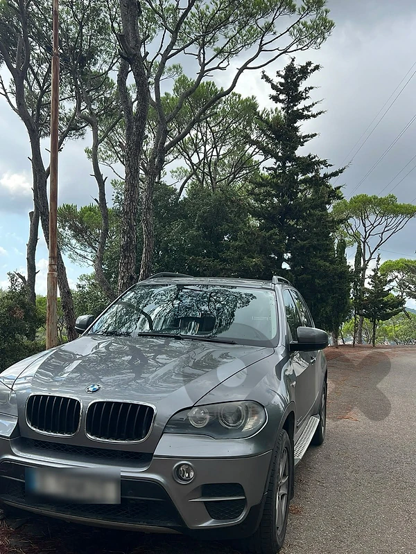 2011 BMW X5 xDrive35i 2011 – Space Grey – 151,000