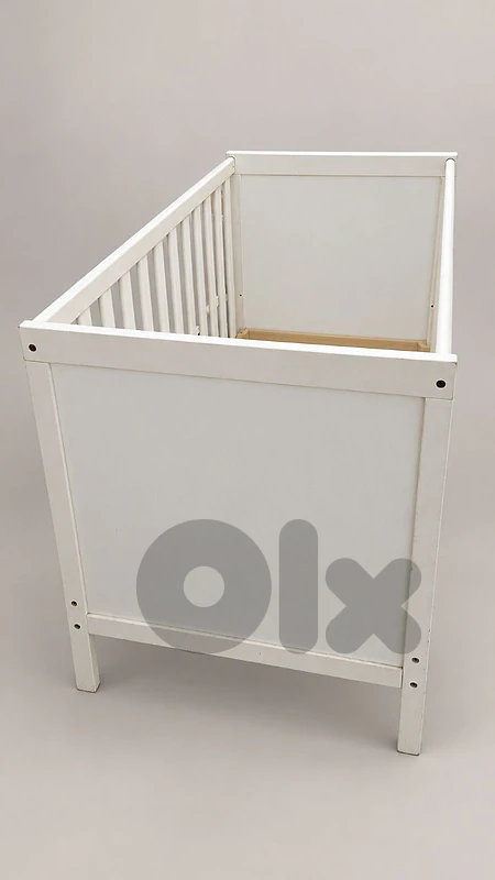 IKEA White Baby Cot – Excellent Condition – Adjustable Base