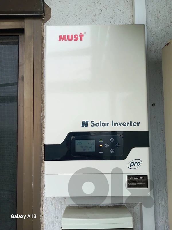 MUST solar inverter 5kw + 4 batteries