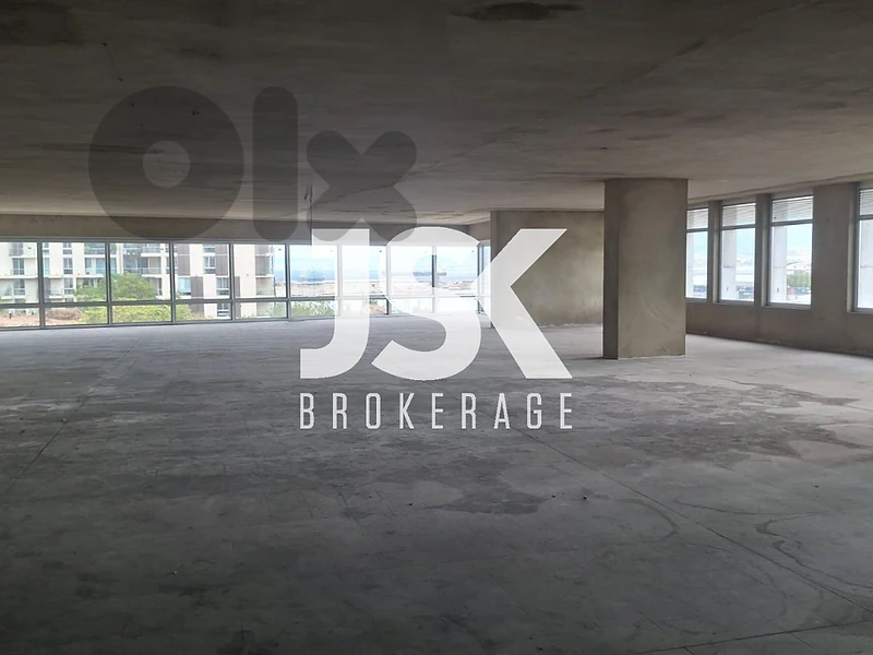L22994 Grand Core & Shell Office with Sea View For Rent in Down Town